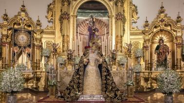 Devoto Besamanos a María Santísima del Mayor Dolor y Traspaso